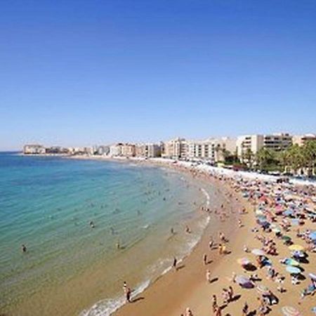 Studio di 23 m² in Appartamento con 1 bagno privato in zona Torrevieja Esterno foto