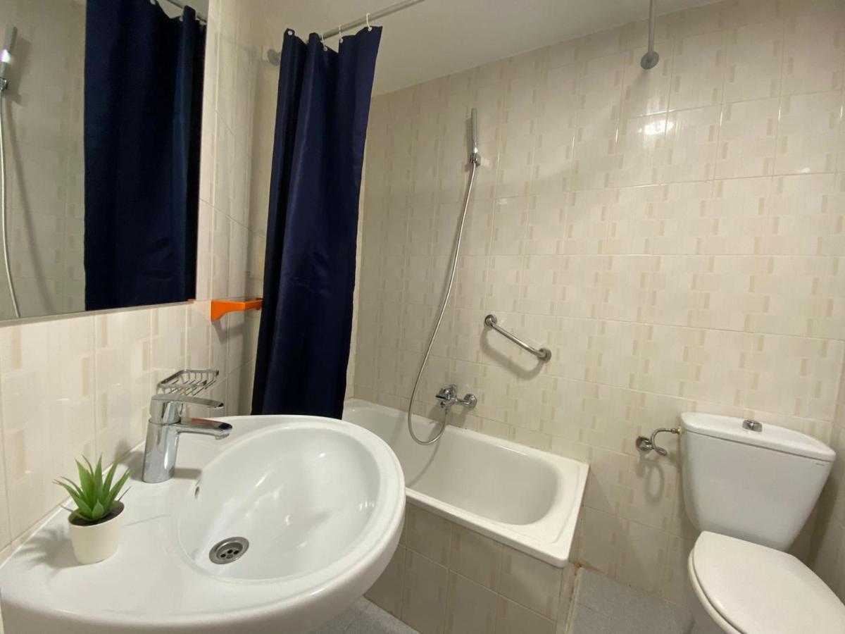 Studio di 23 m² in Appartamento con 1 bagno privato in zona Torrevieja Esterno foto