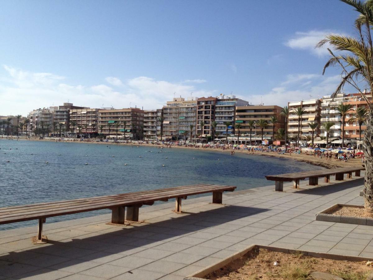 Studio di 23 m² in Appartamento con 1 bagno privato in zona Torrevieja Esterno foto